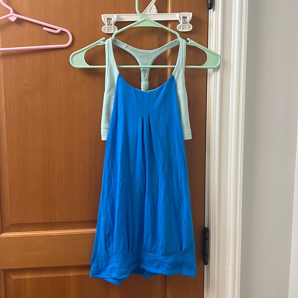 lululemon tank top with built in sports bra!